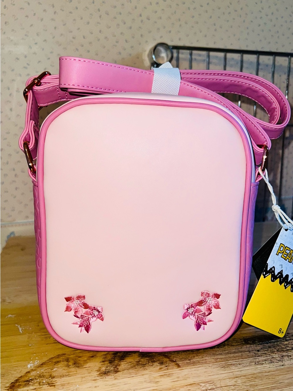 Loungefly Peanuts Snoopy & Woodstock Cherry Blossoms Crossbody Bag - Picture 4 of 7